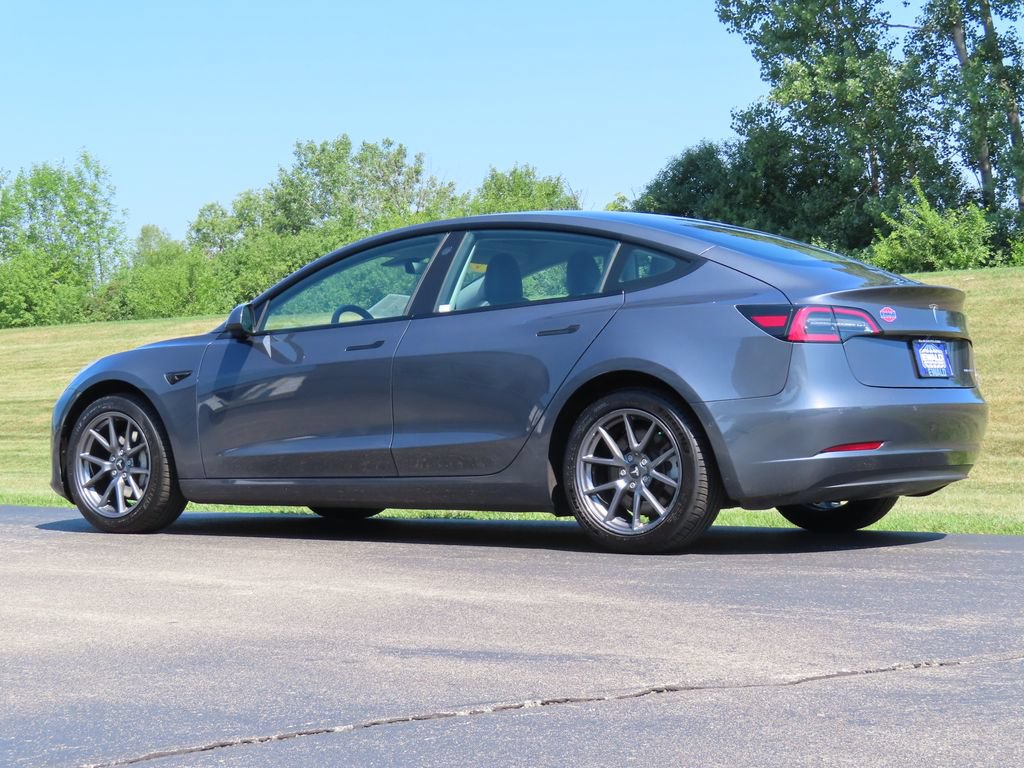 Used 2022 Tesla Model 3 Long Range AWD/4WD image 24