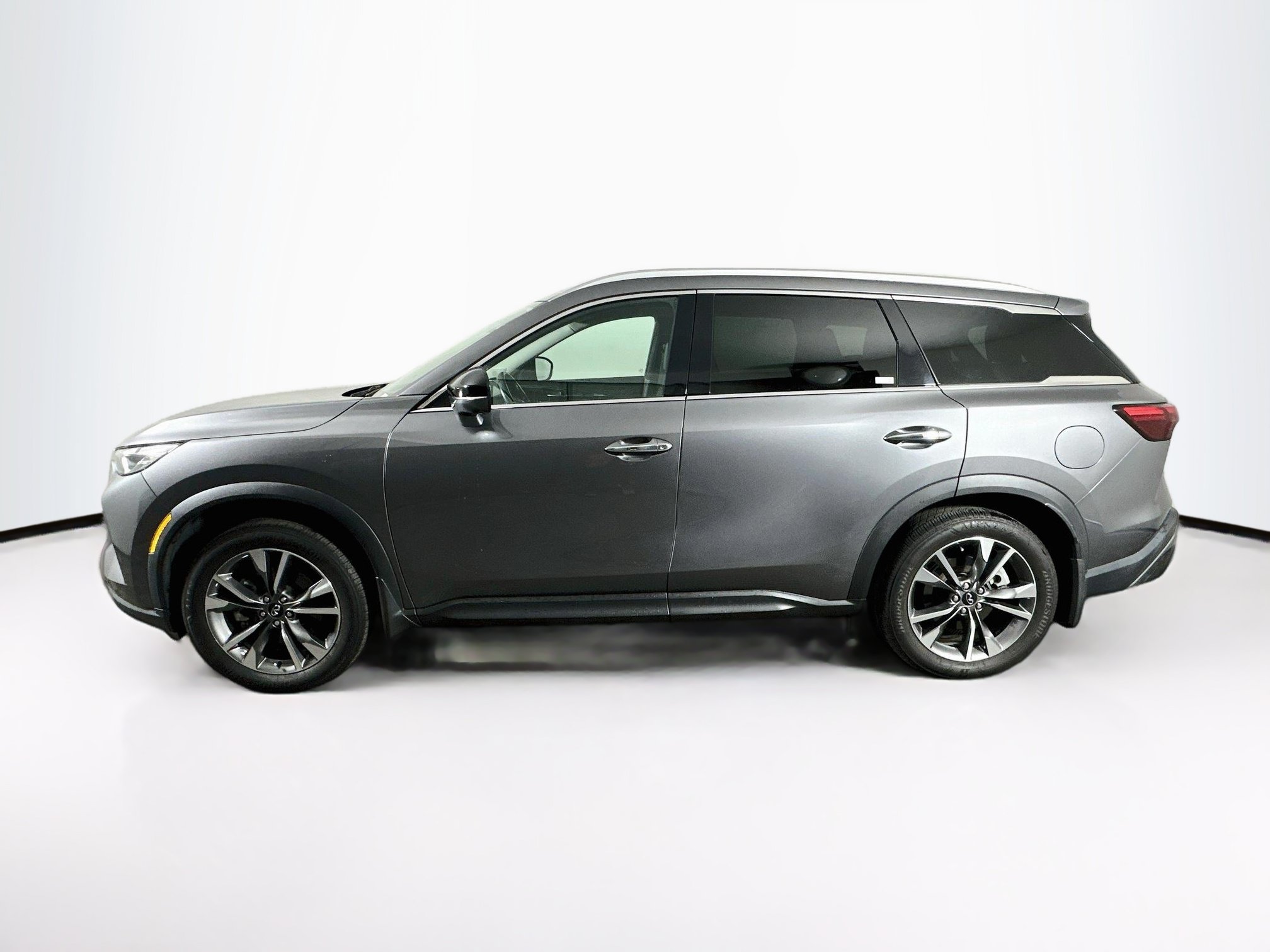 Used 2023 INFINITI QX60 Luxe w/ Performance Audio Package FWD image 4