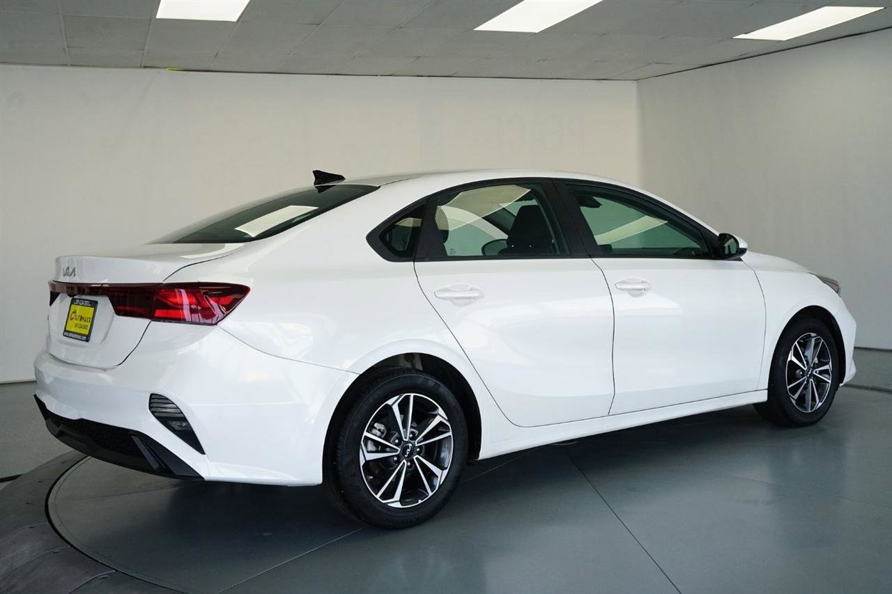 Used 2024 Kia Forte LXS FWD image 8