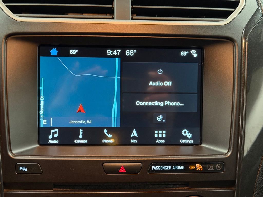 Used 2017 Ford Explorer XLT w/ Equipment Group 202A AWD/4WD image 37