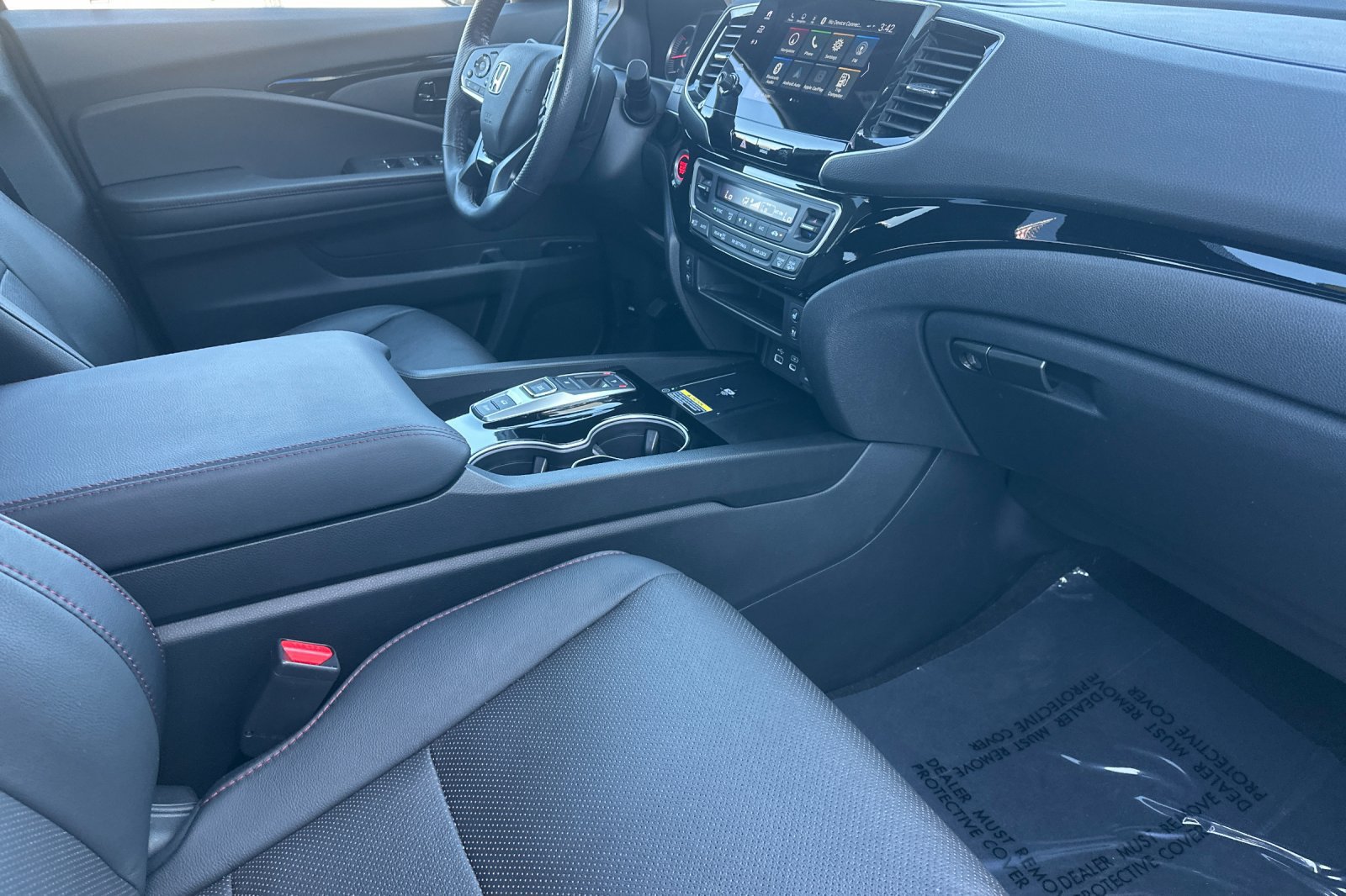 Certified 2025 Honda Passport Black Edition image 16