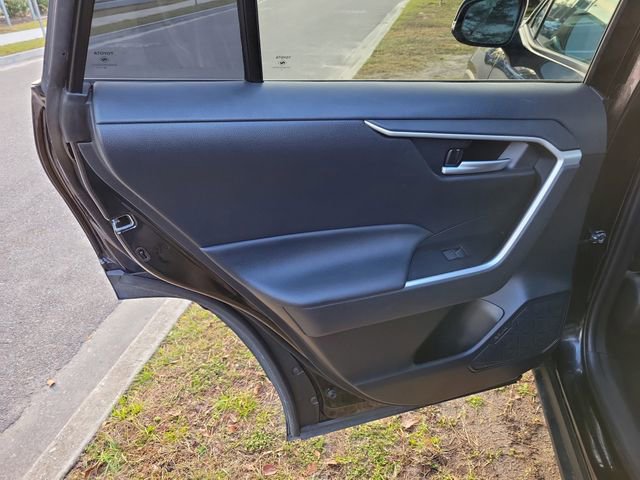 Used 2024 Toyota RAV4 XLE image 30
