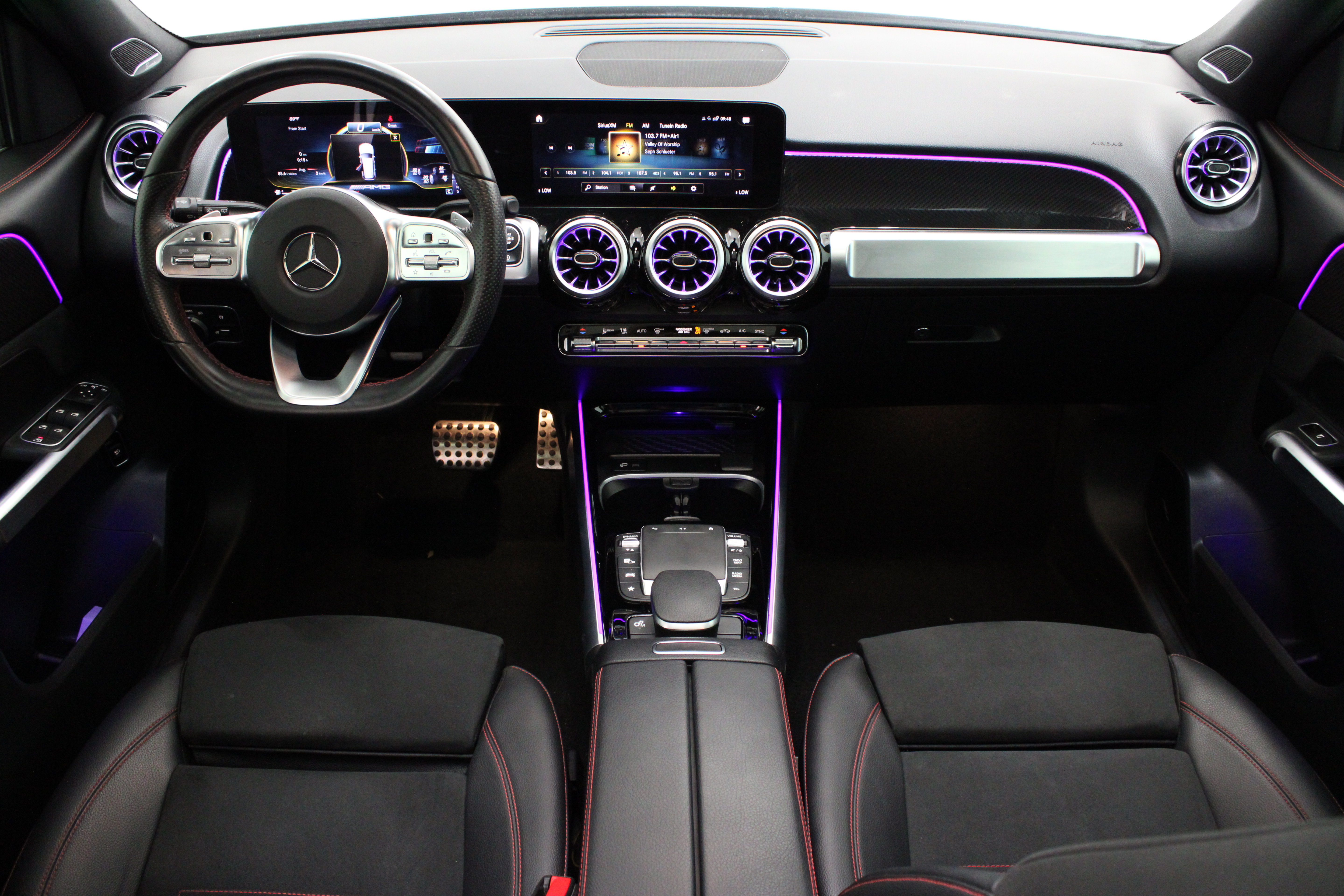 Used 2023 Mercedes-Benz GLB 35 AMG 4MATIC image 30