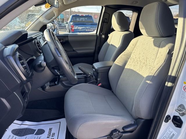 Used 2019 Toyota Tacoma SR image 14