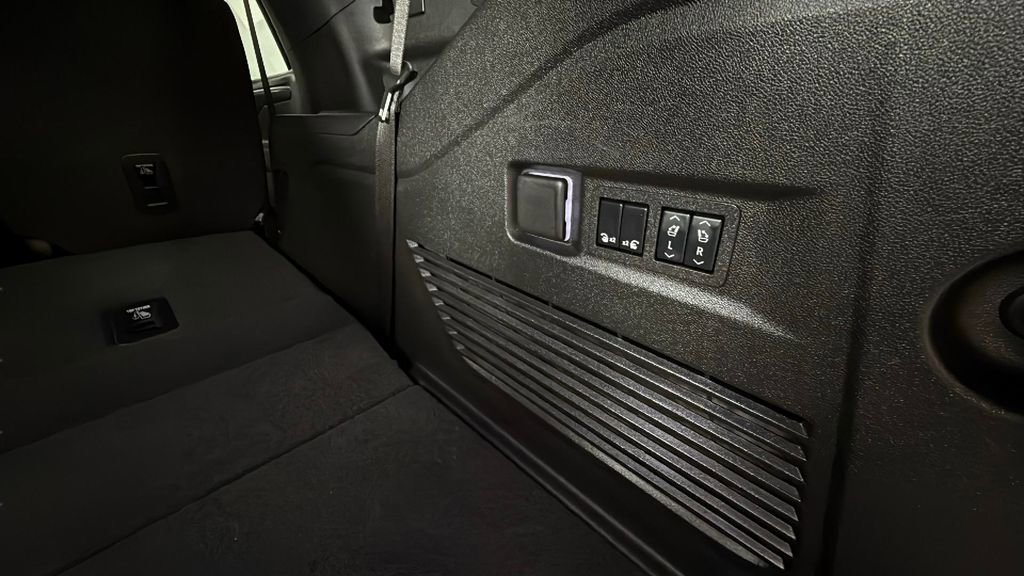 Certified 2025 Chevrolet Tahoe RST w/ Comfort Package image 32