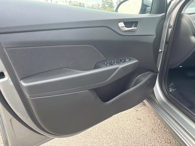Used 2022 Hyundai Accent SE FWD image 16