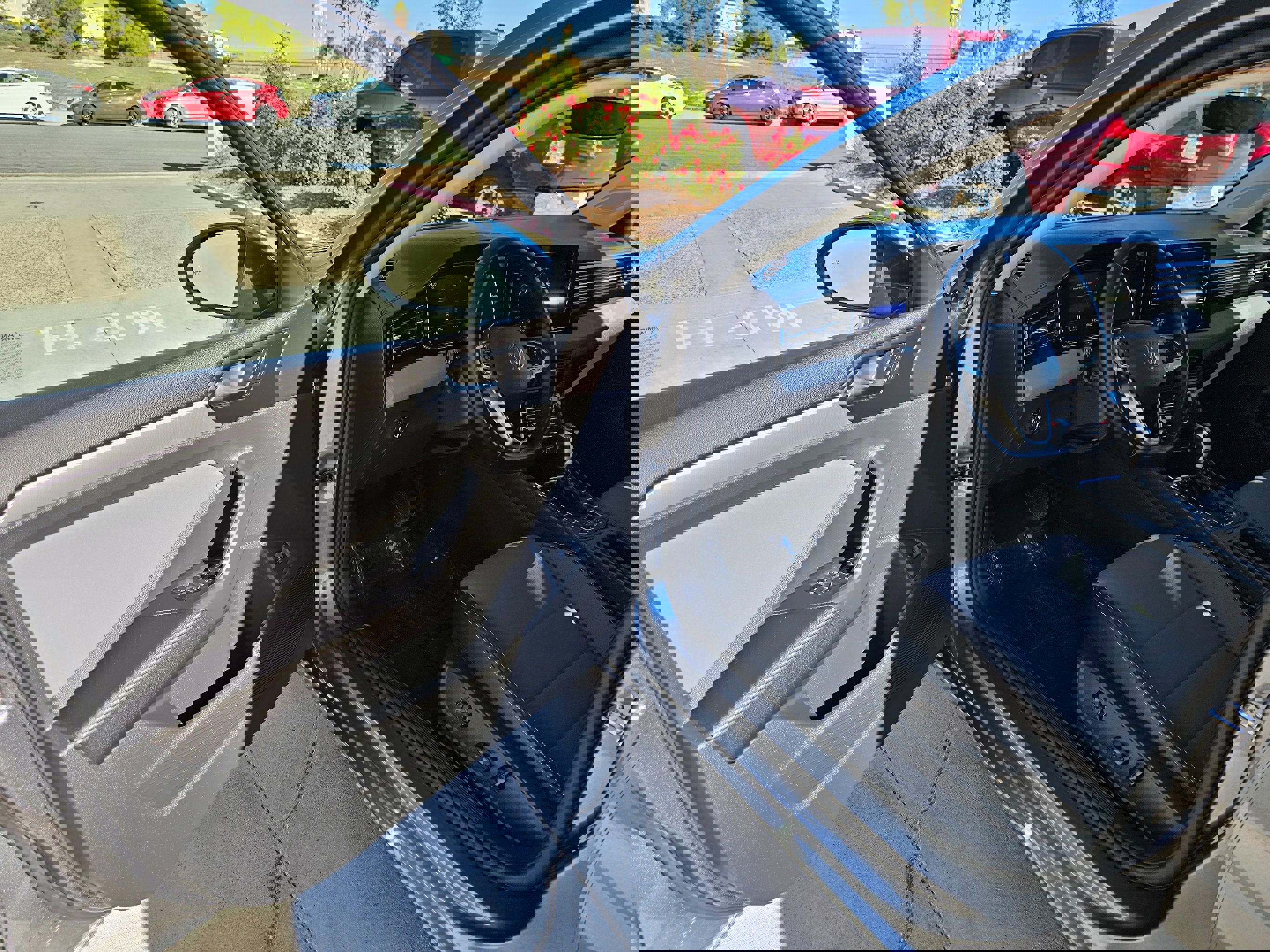 Used 2025 Volkswagen Jetta SE image 15