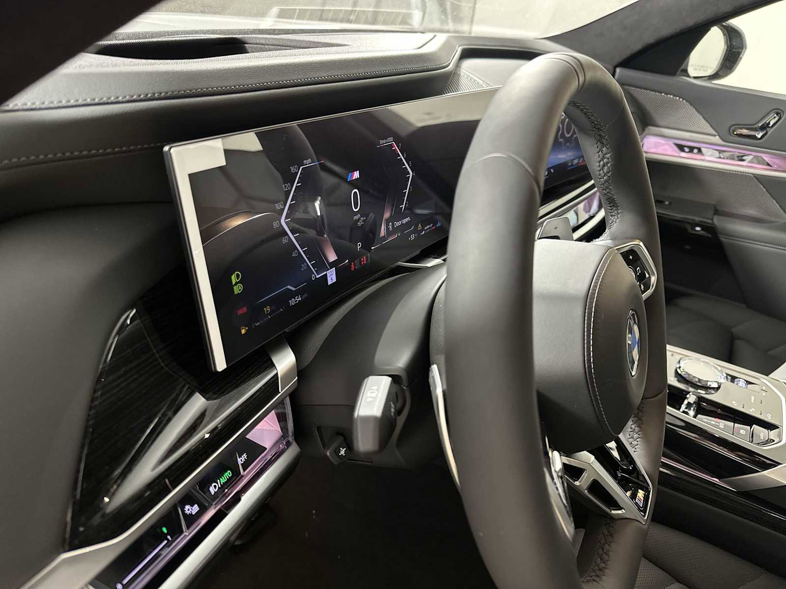 New 2026 BMW 740i xDrive w/ Premium Package image 15