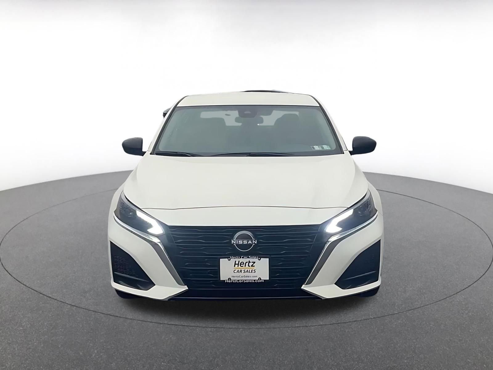 Used 2025 Nissan Altima 2.5 SV FWD image 4