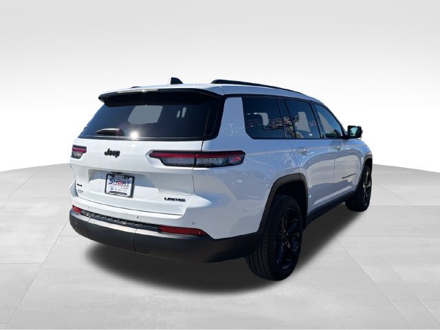 Used 2025 Jeep Grand Cherokee L Limited w/ Black Appearance Package AWD/4WD image 5