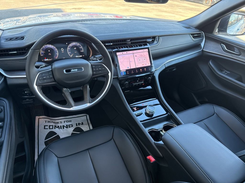 New 2025 Jeep Grand Cherokee Limited image 17