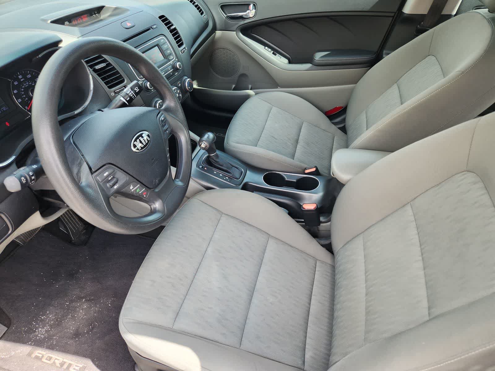 Used 2016 Kia Forte LX FWD image 2