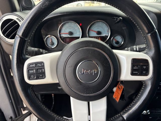 Used 2014 Jeep Wrangler Unlimited Sahara AWD/4WD image 27