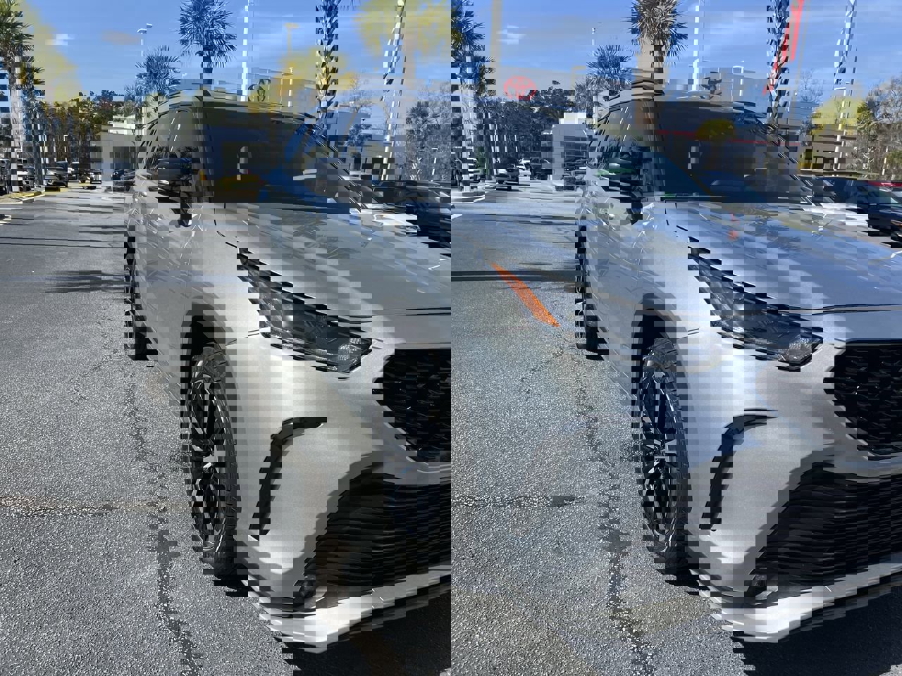 Used 2022 Toyota Highlander XSE image 2