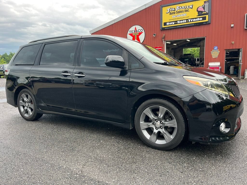 Used 2016 Toyota Sienna SE Premium
