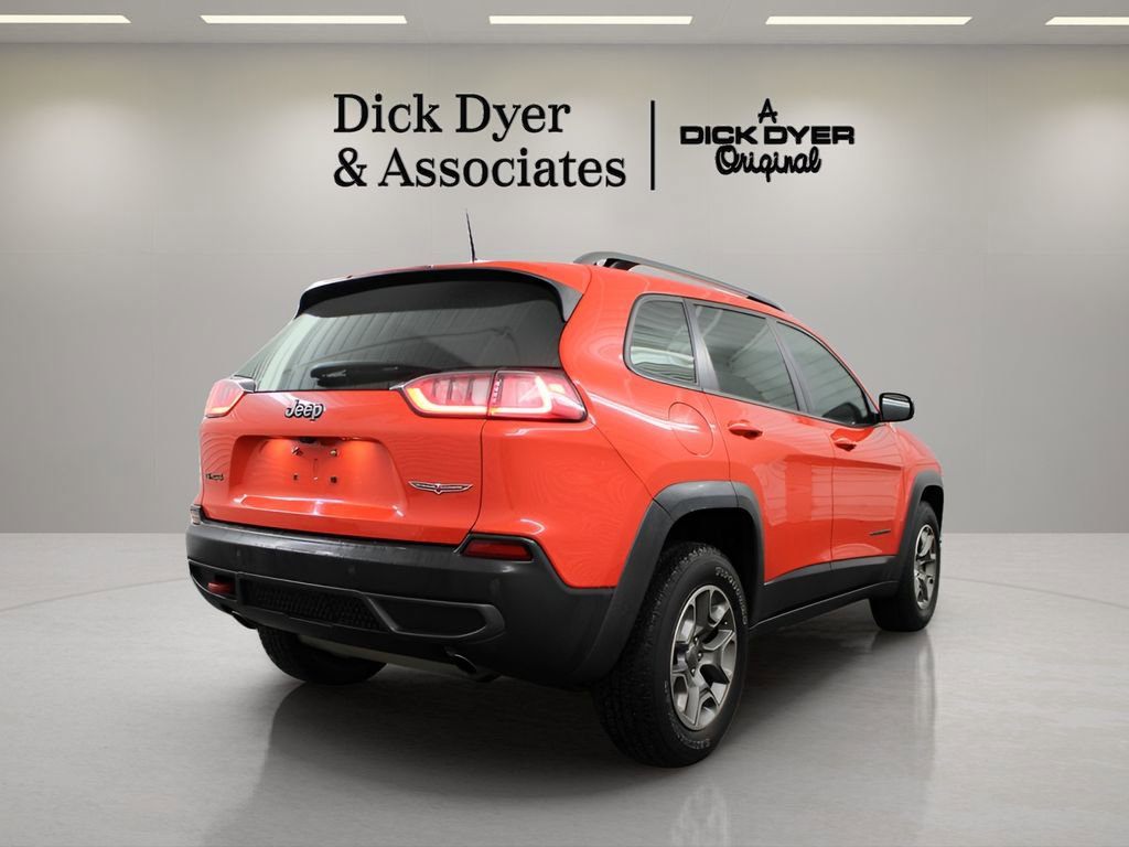Used 2021 Jeep Cherokee Trailhawk image 2