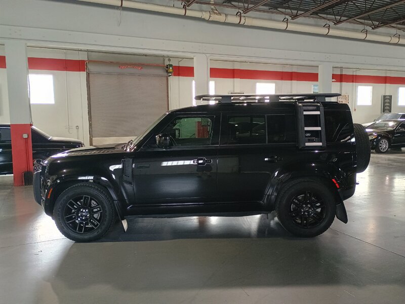 Used 2022 Land Rover Defender 110 X-Dynamic SE AWD/4WD image 2