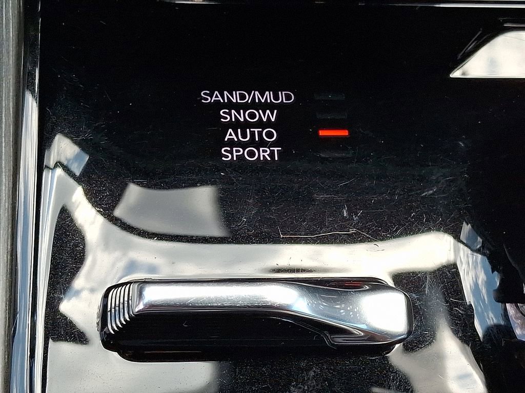 Certified 2024 Jeep Wagoneer Series II image 26