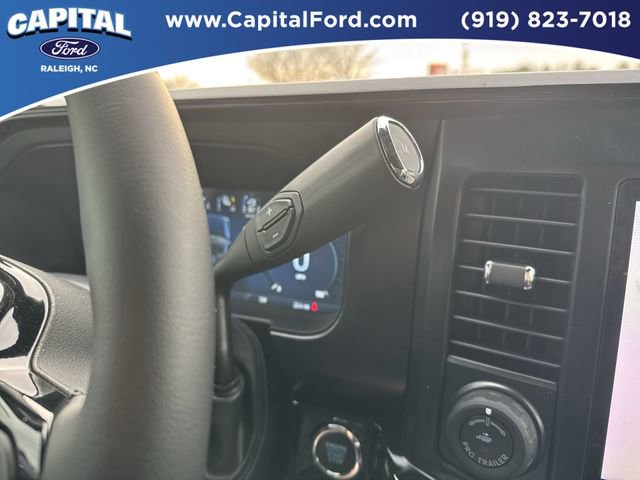 New 2026 Ford F250 Lariat w/ Black Appearance Package image 30