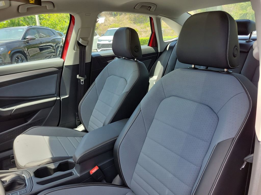 New 2026 Volkswagen Jetta SE FWD image 15