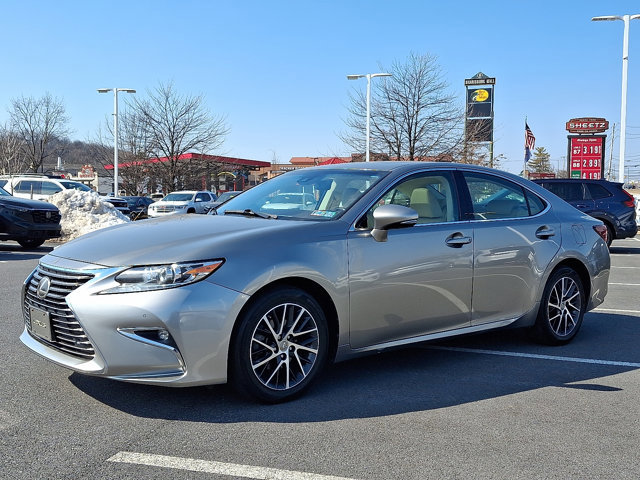 Used 2017 Lexus ES 350 w/ Navigation System Package image 3