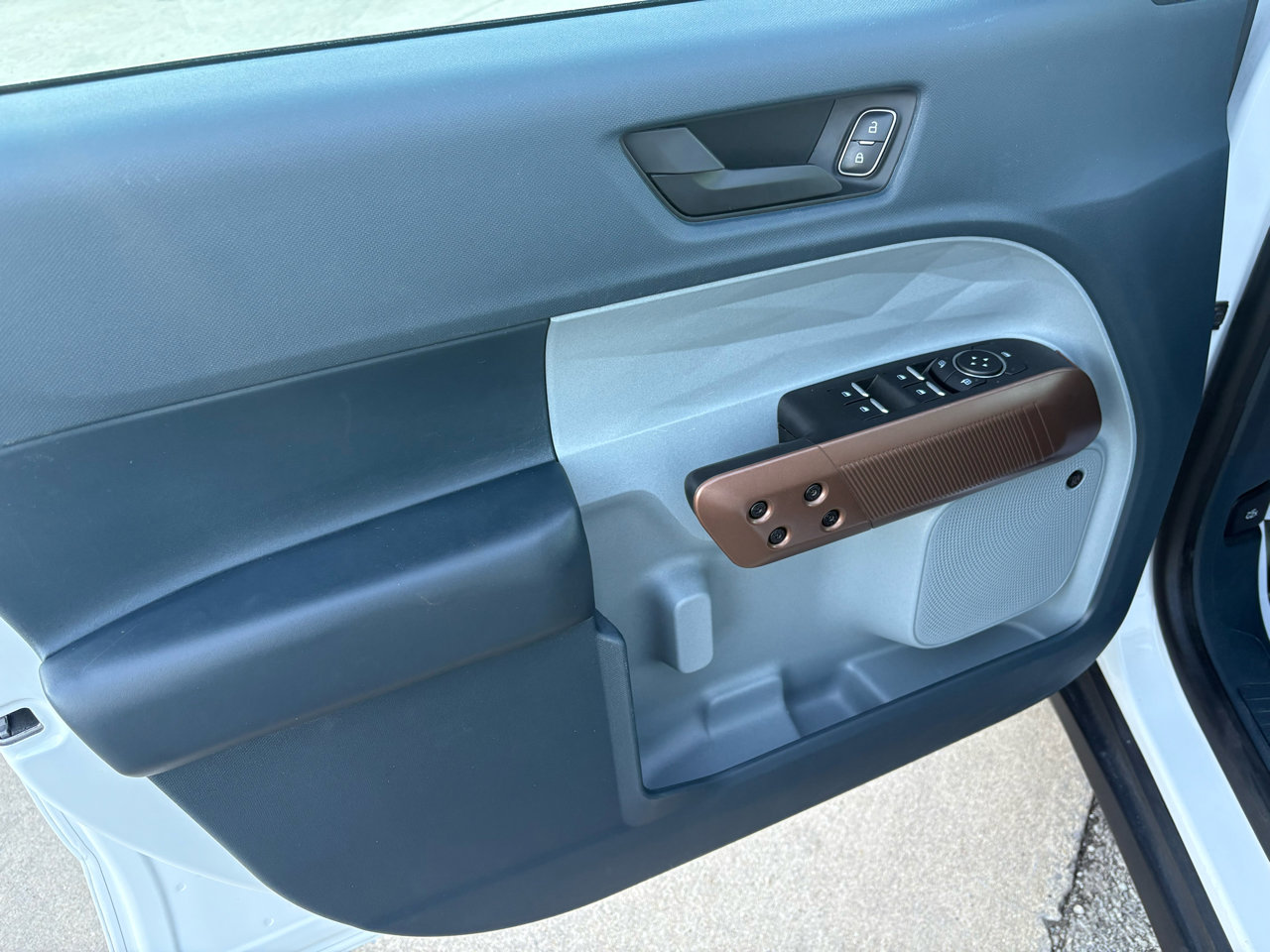 Used 2024 Ford Maverick Lariat image 12