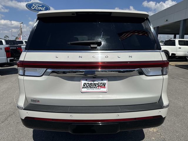 Used 2022 Lincoln Navigator Reserve image 6