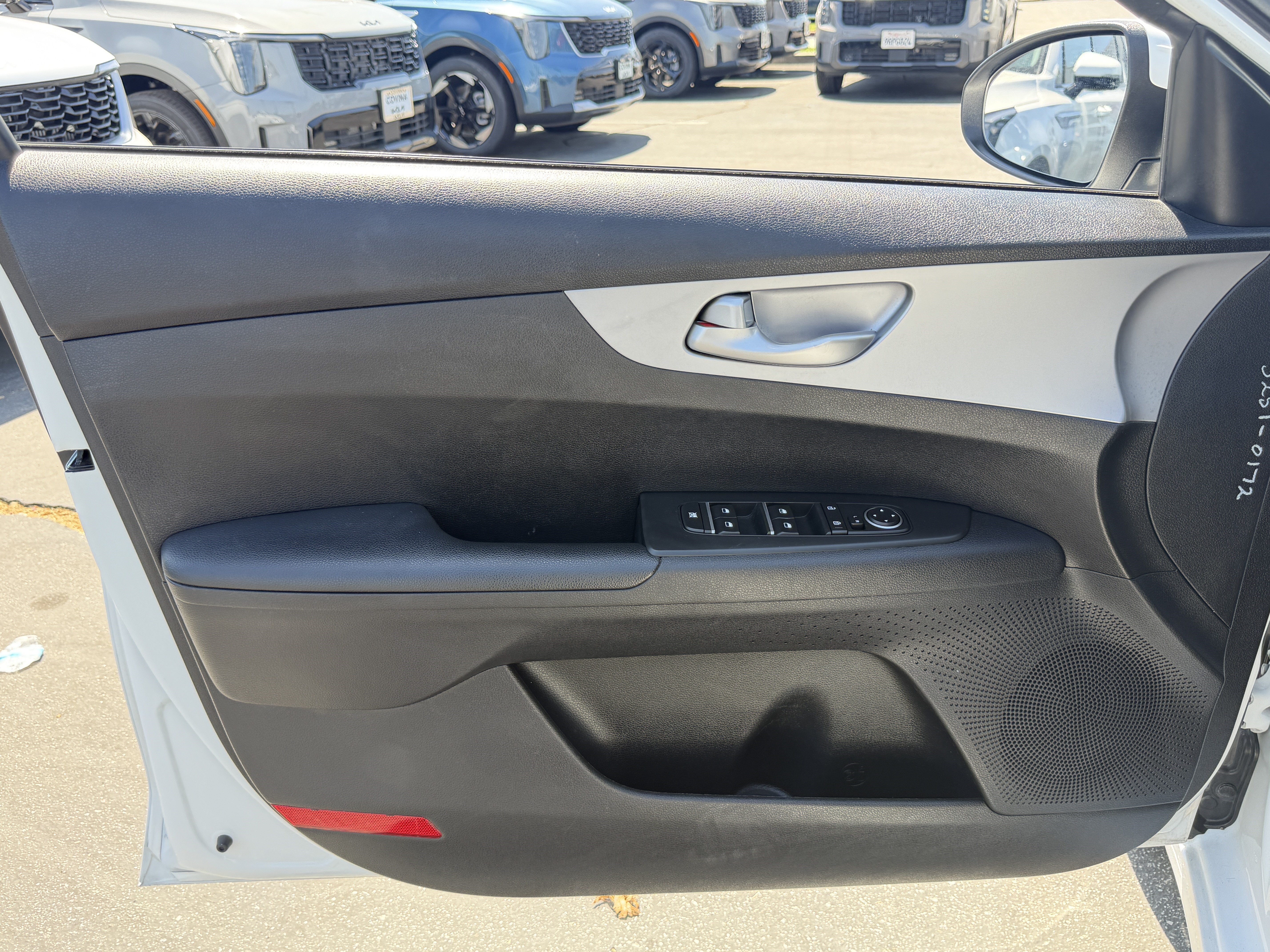 Used 2023 Kia Forte LXS FWD image 13
