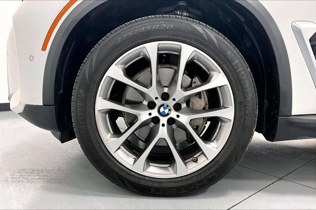 Used 2024 BMW X5 xDrive40i AWD/4WD image 8