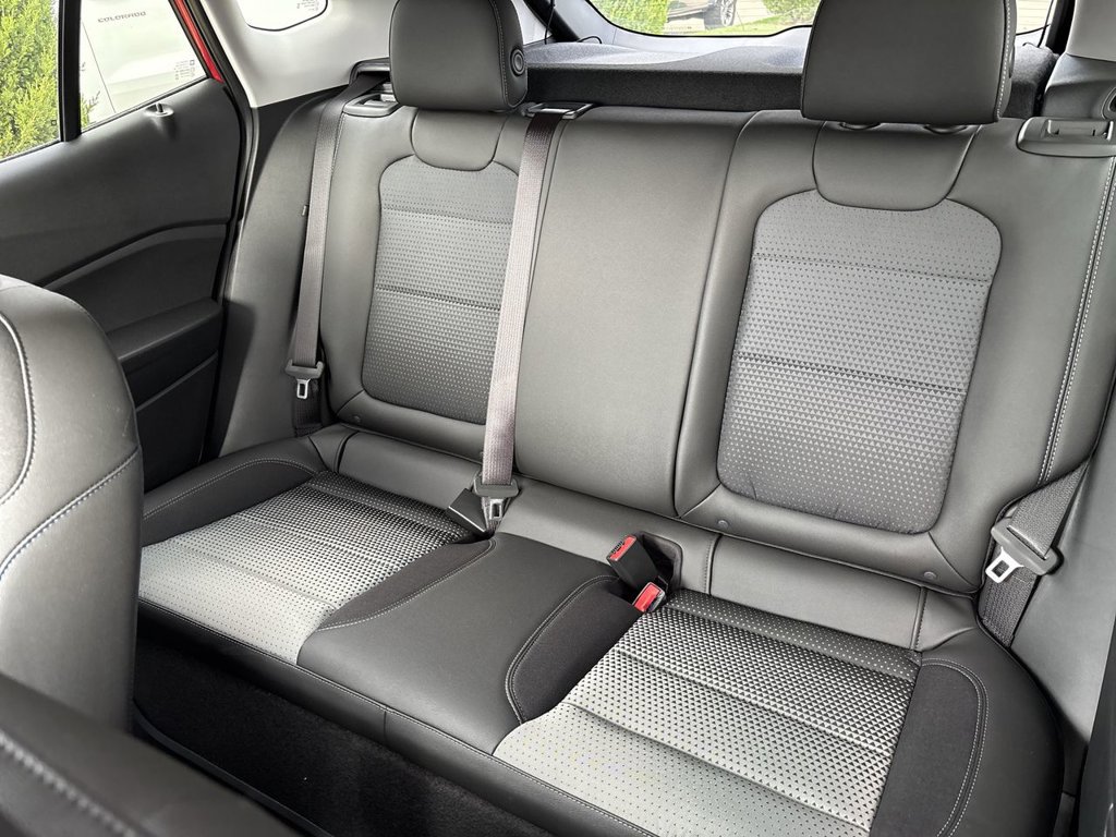 New 2026 Chevrolet Trax LT w/ Sunroof Package FWD image 27