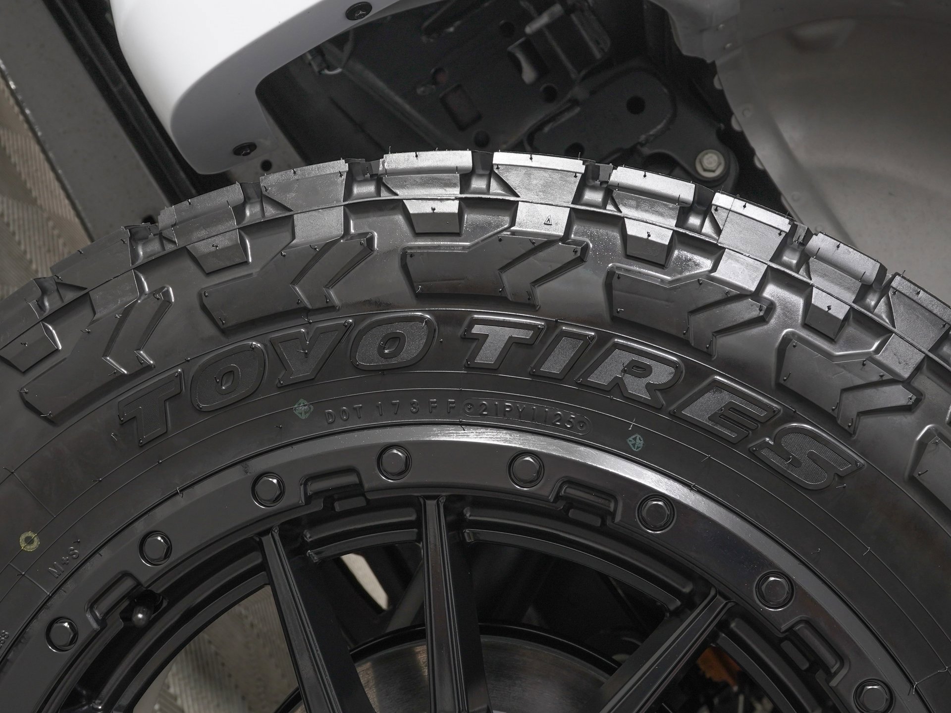 Used 2025 Ford F150 Raptor w/ Equipment Group 803A Raptor R image 35