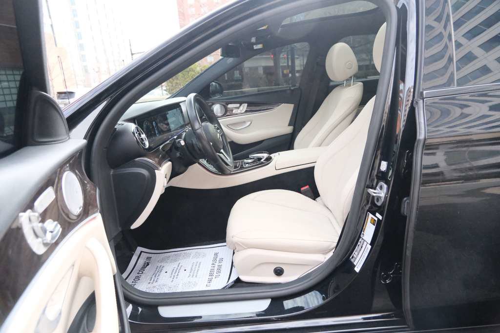 Used 2020 Mercedes-Benz E 350 Sedan w/ Parking Assistance Package image 17