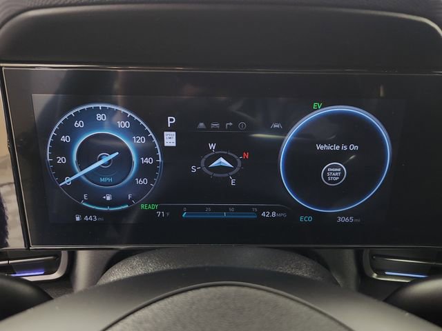Certified 2025 Hyundai Elantra SEL FWD image 22