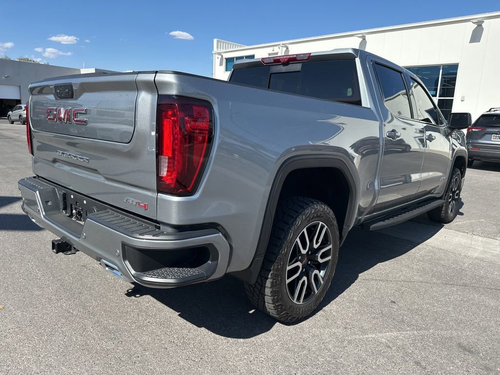 Used 2024 GMC Sierra 1500 AT4 w/ Technology Package AWD/4WD image 4