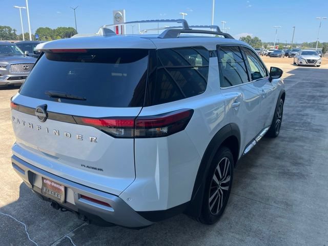Certified 2025 Nissan Pathfinder Platinum w/ Cargo Package FWD image 4