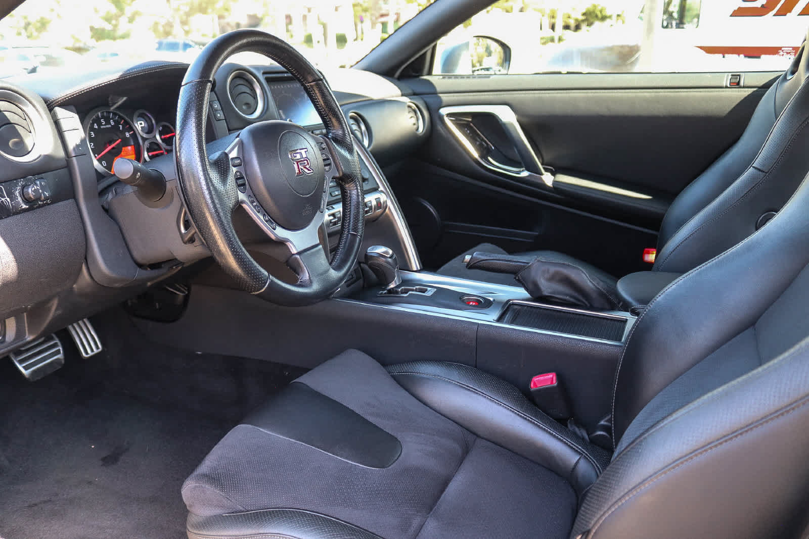 Used 2009 Nissan GT-R Premium AWD/4WD image 16
