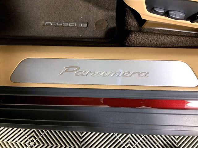 Certified 2022 Porsche Panamera image 23
