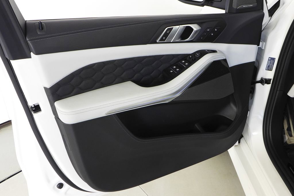 Used 2024 BMW X5 M Competition w/ Executive Package image 12