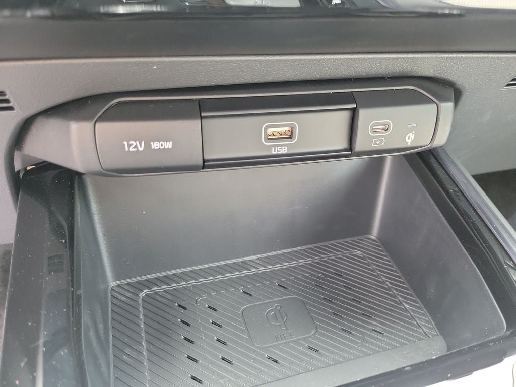 New 2026 Kia Niro FWD image 21