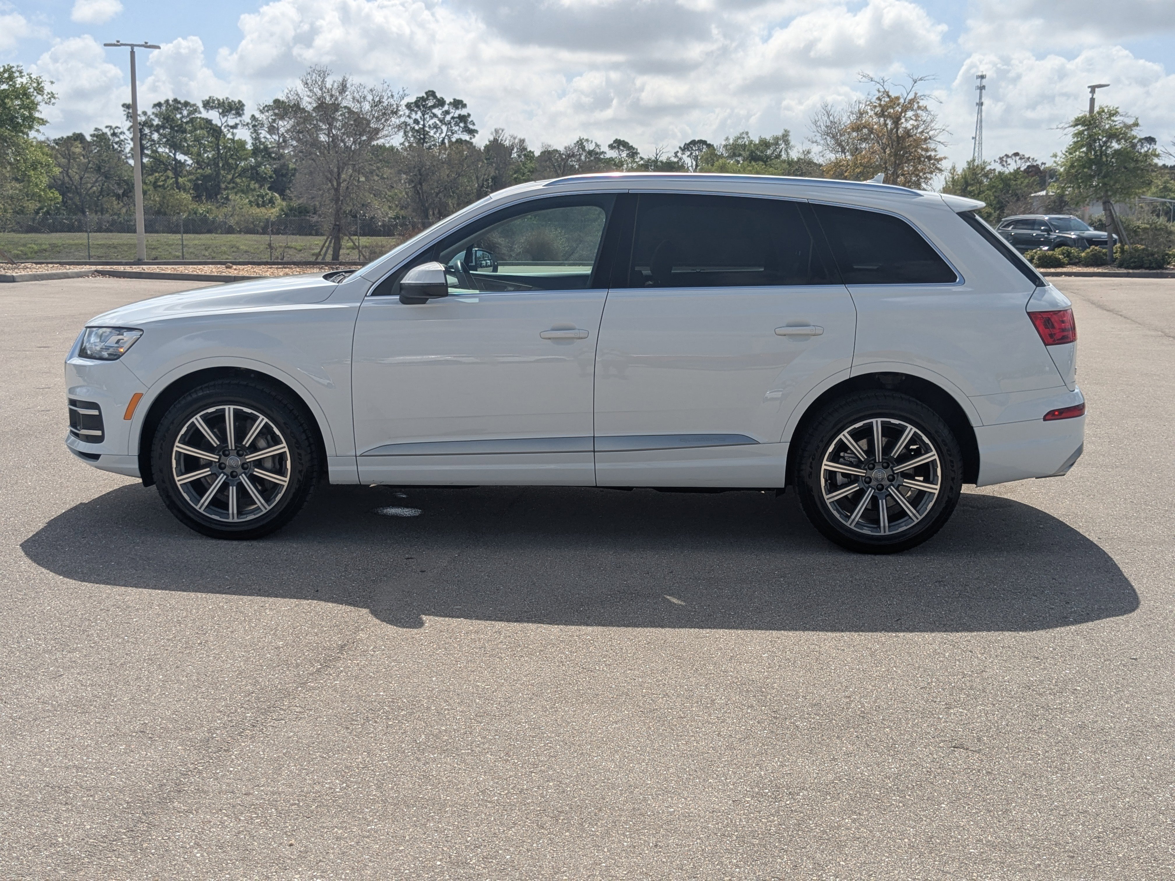 Used 2018 Audi Q7 3.0T Prestige w/ Prestige Package image 9