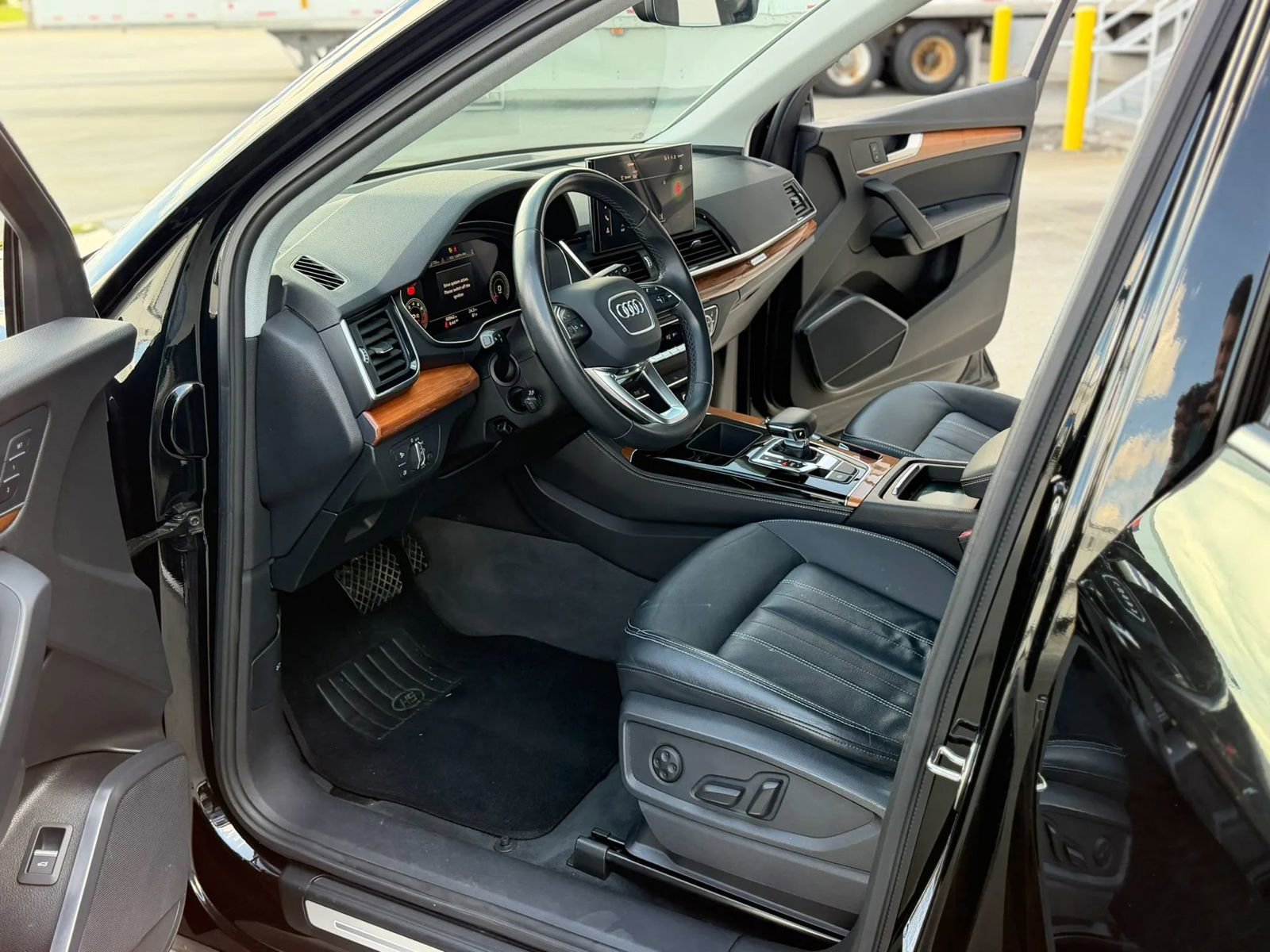 Used 2022 Audi Q5 2.0T Premium Plus AWD/4WD image 18