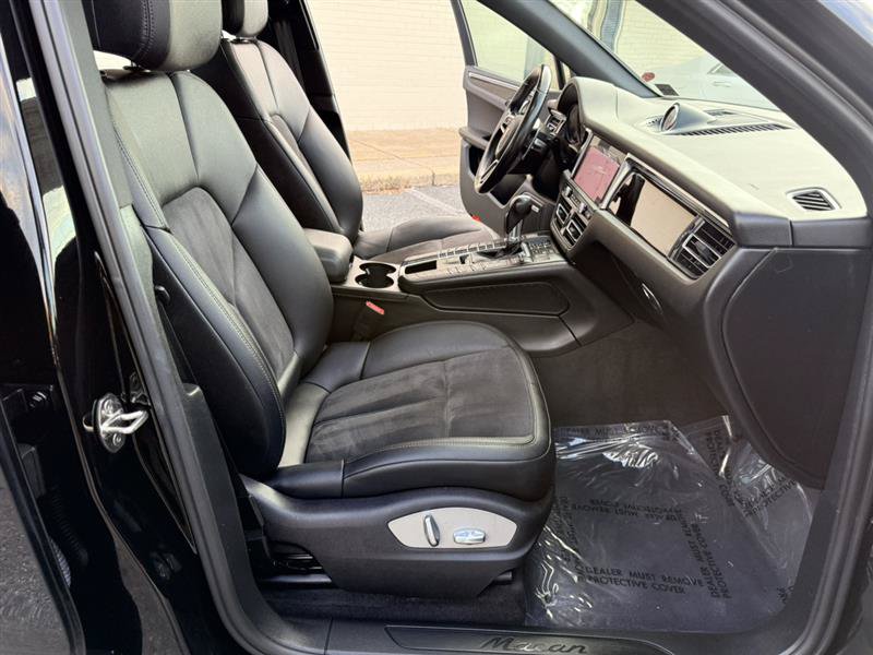 Used 2021 Porsche Macan AWD/4WD image 11