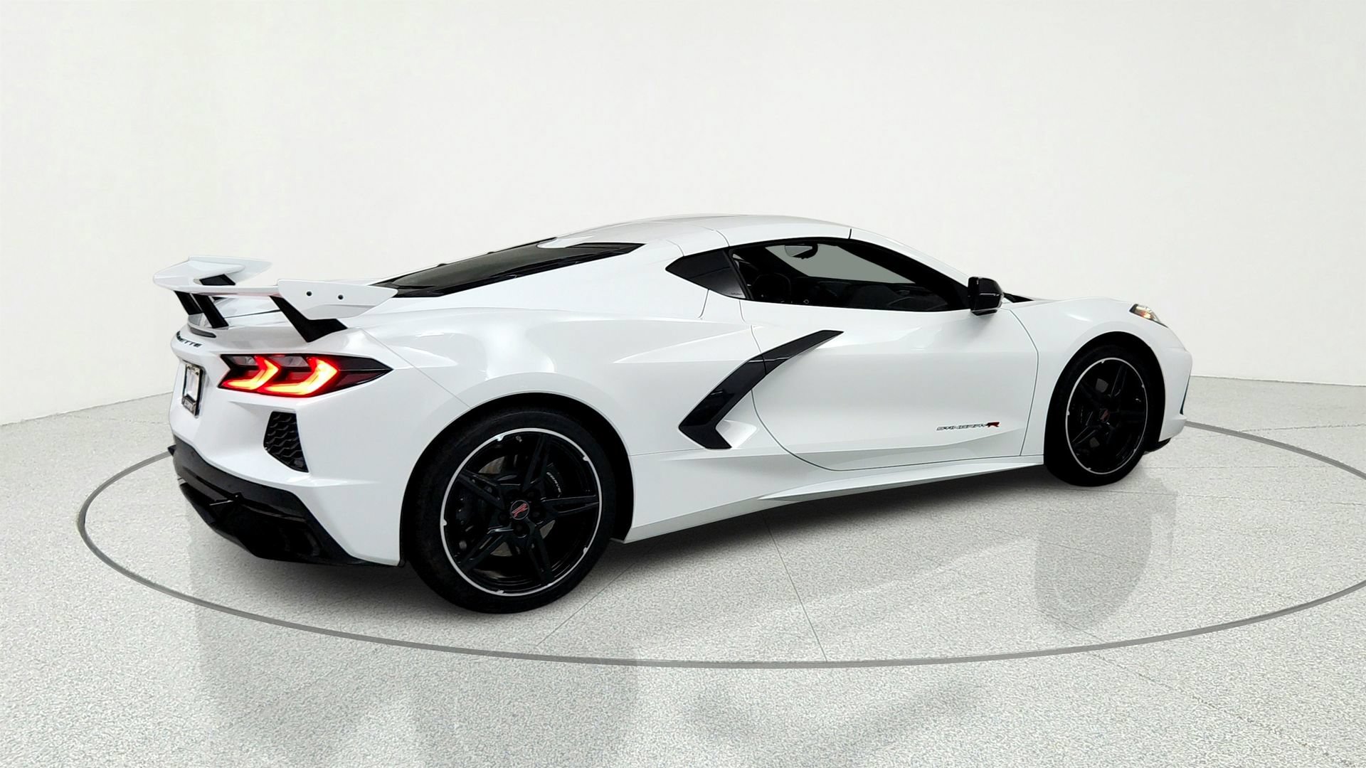 Certified 2024 Chevrolet Corvette Stingray Preferred Cpe RWD image 5