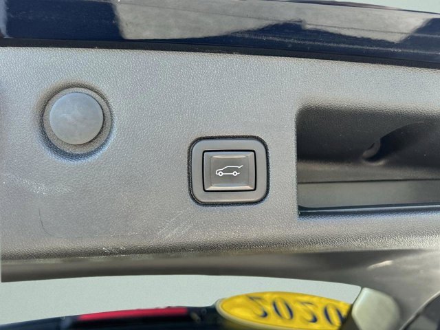 Used 2020 Chevrolet Equinox Premier image 15