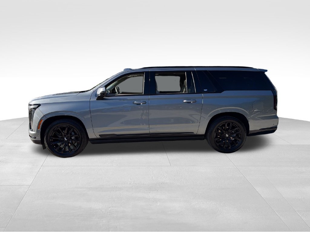 Used 2025 Cadillac Escalade ESV Sport Platinum w/ LPO, Floor Liner Package AWD/4WD image 4