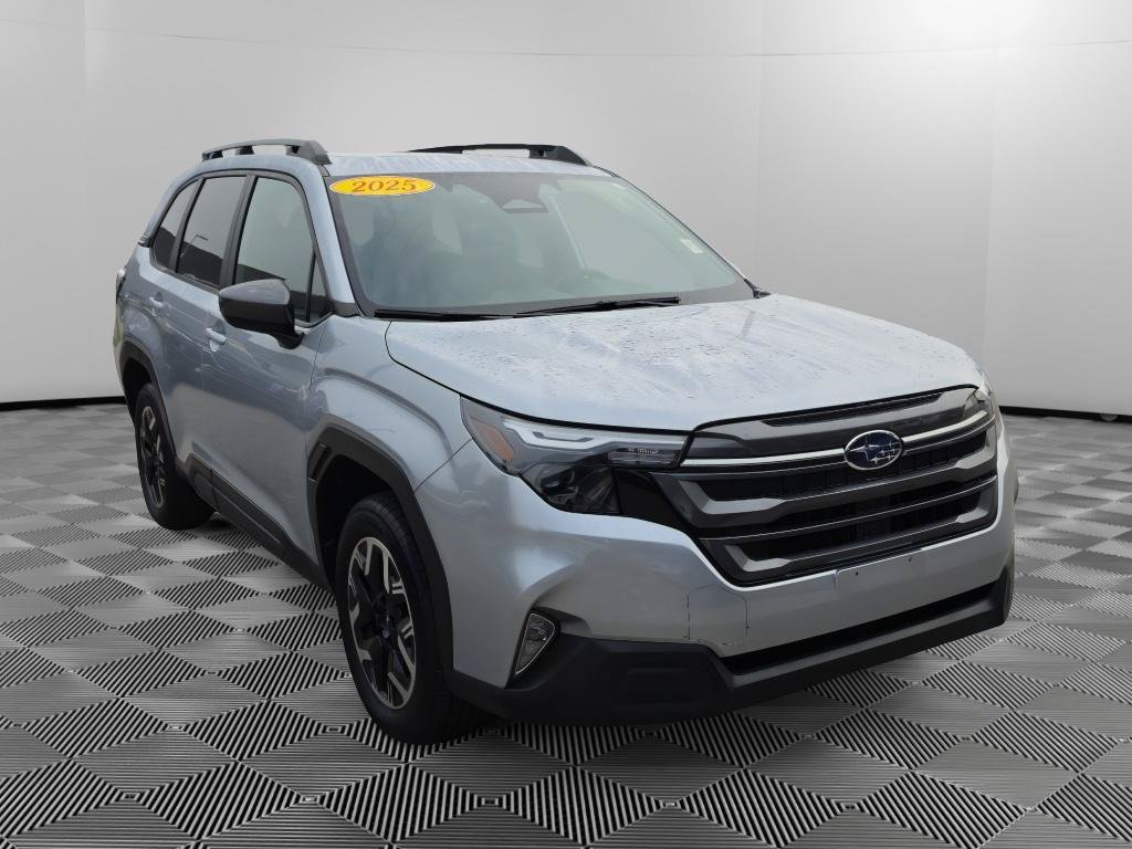 Used 2025 Subaru Forester Premium AWD/4WD image 8