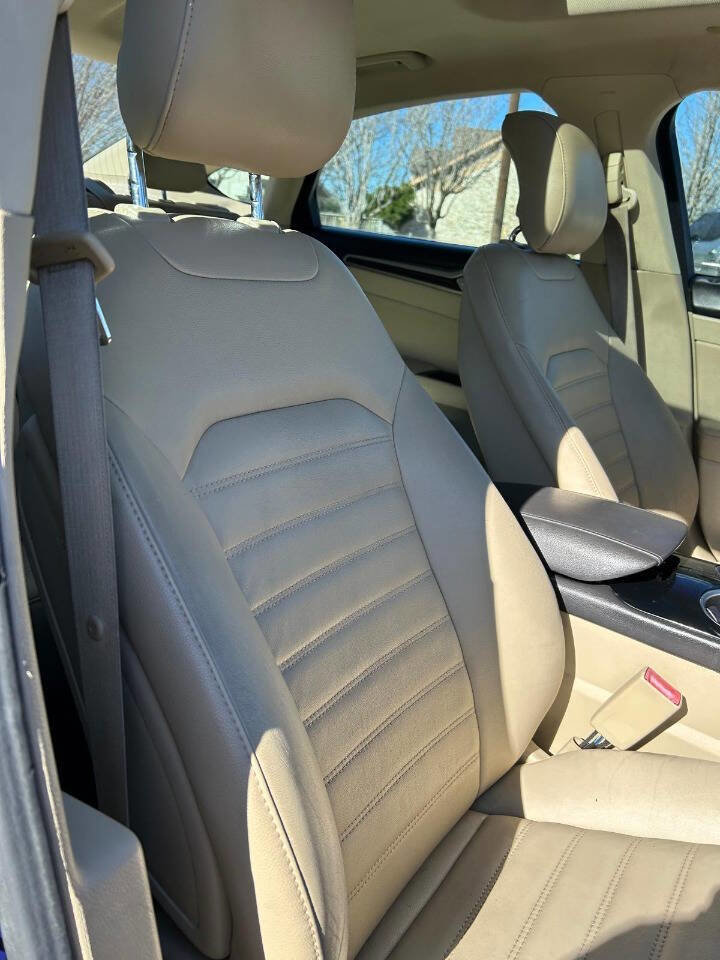 Used 2013 Ford Fusion SE image 49