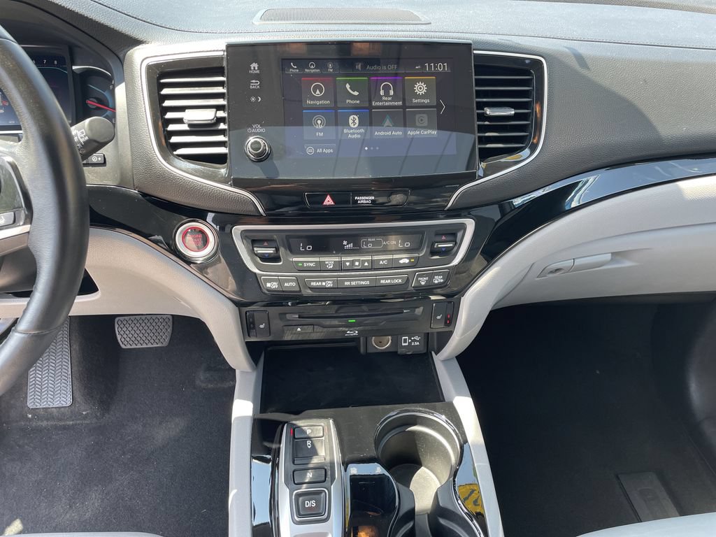 Used 2021 Honda Pilot Touring image 17