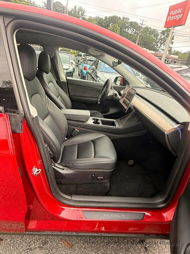 Used 2022 Tesla Model Y Performance AWD/4WD image 3