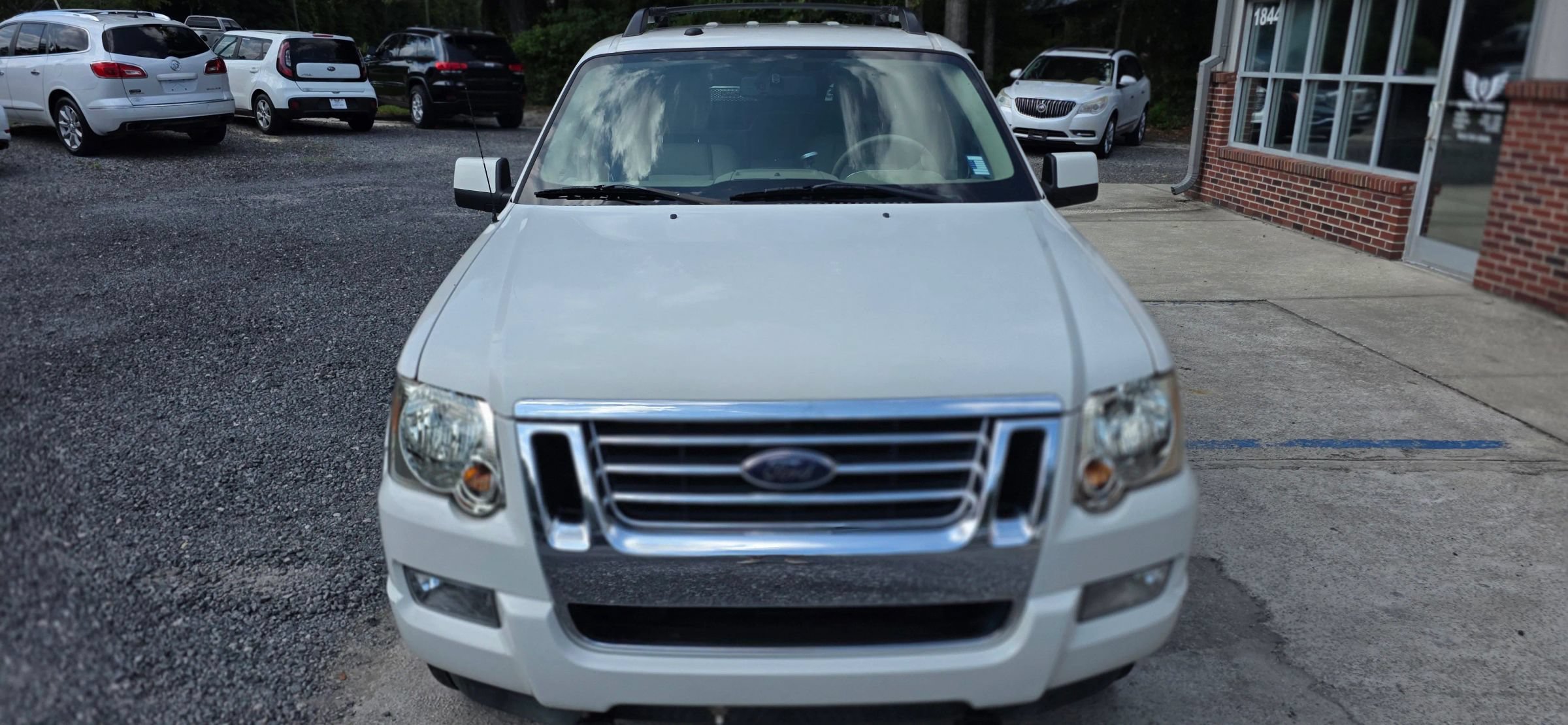 Used 2010 Ford Explorer Sport Trac Limited AWD/4WD image 8